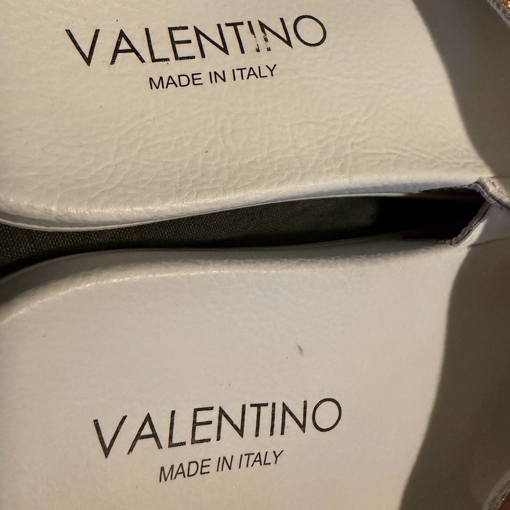 Valentino Rose Gold Metallic Slide Sandals with White Footbed UNISEX 39 - Picture 3 of 9
